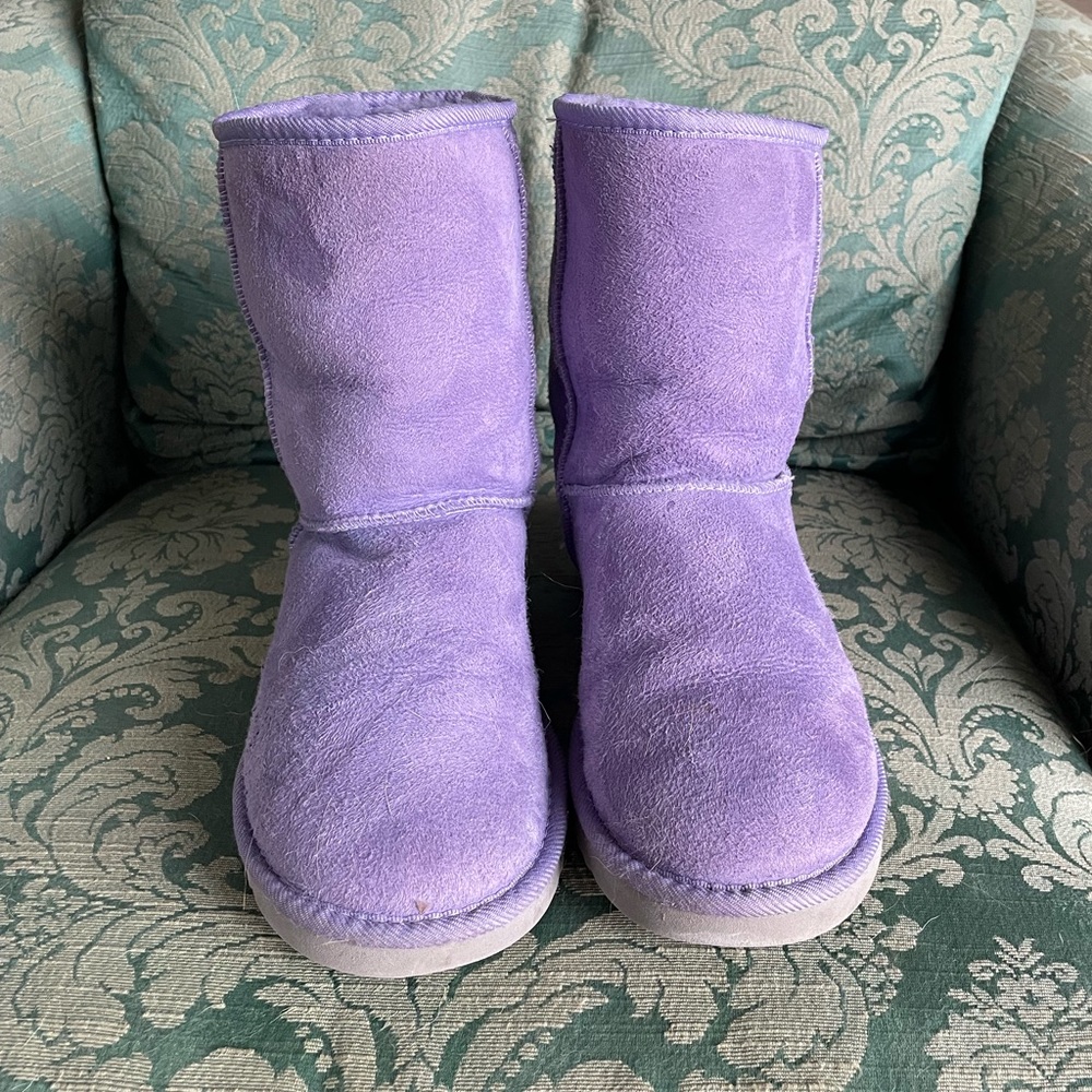 Purple/Lavender short Ugg boots size 8